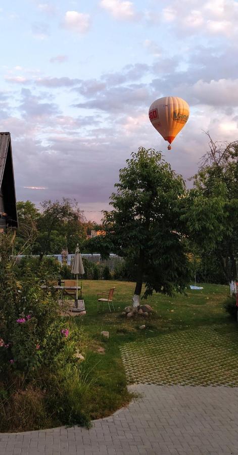 Hébergement de vacances Hillside View House With Garden, Private Parking, Quiet Location - 12 Min To Old Town Anytime, Long Welcome VNO