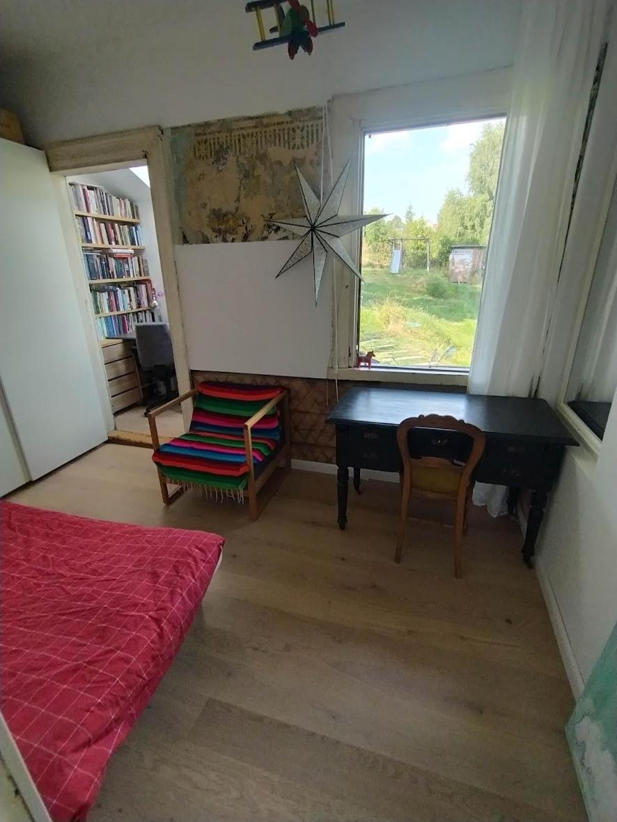 Hillside View House With Garden, Private Parking, Quiet Location - 12 Min To Old Town Anytime, Long Welcome * VNO